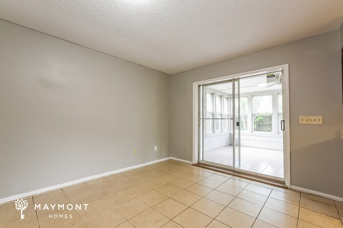Building Photo - 213 Moonbeam Rd
