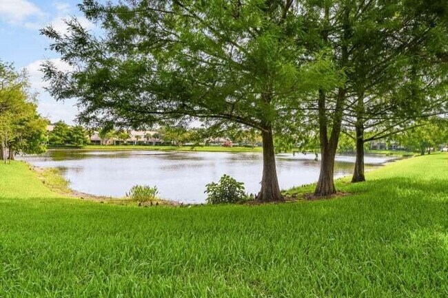 Building Photo - 5032 Palmbrooke Cir