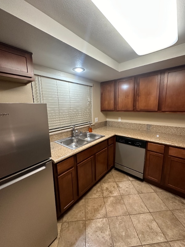 Building Photo - 7675 N First St