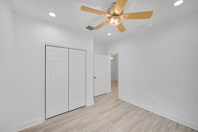 Building Photo - 248 Clocktower Dr