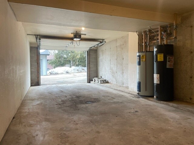 Building Photo - 6740 Jacobs Way