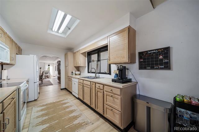 Building Photo - 6101 S University Blvd