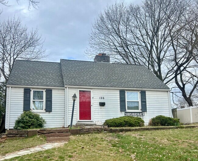 Building Photo - Cozy 2BD 1BR