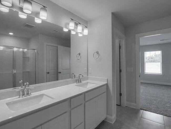 Building Photo - 635 Taylor Bend