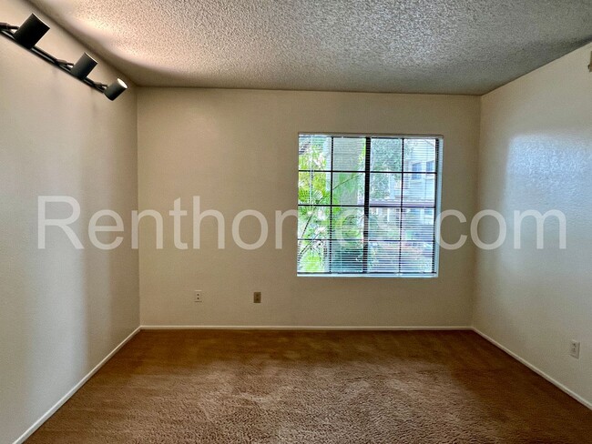 Building Photo - 8550 Summerdale Rd