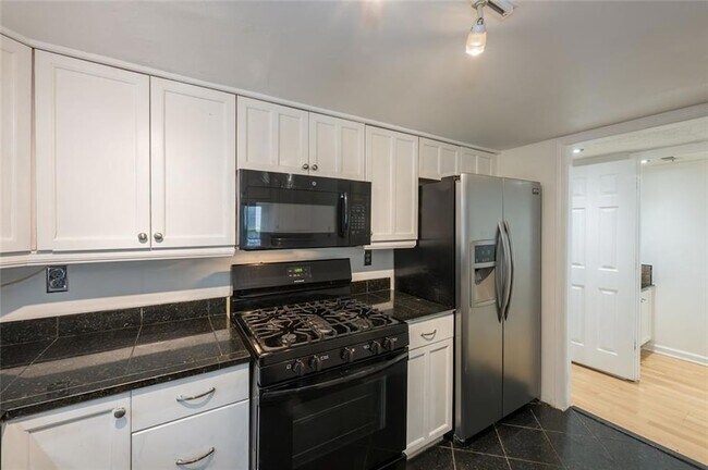 Building Photo - 9070 Cobbler Ct