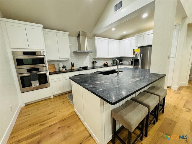 Building Photo - 1234 Bluff Creek Cir