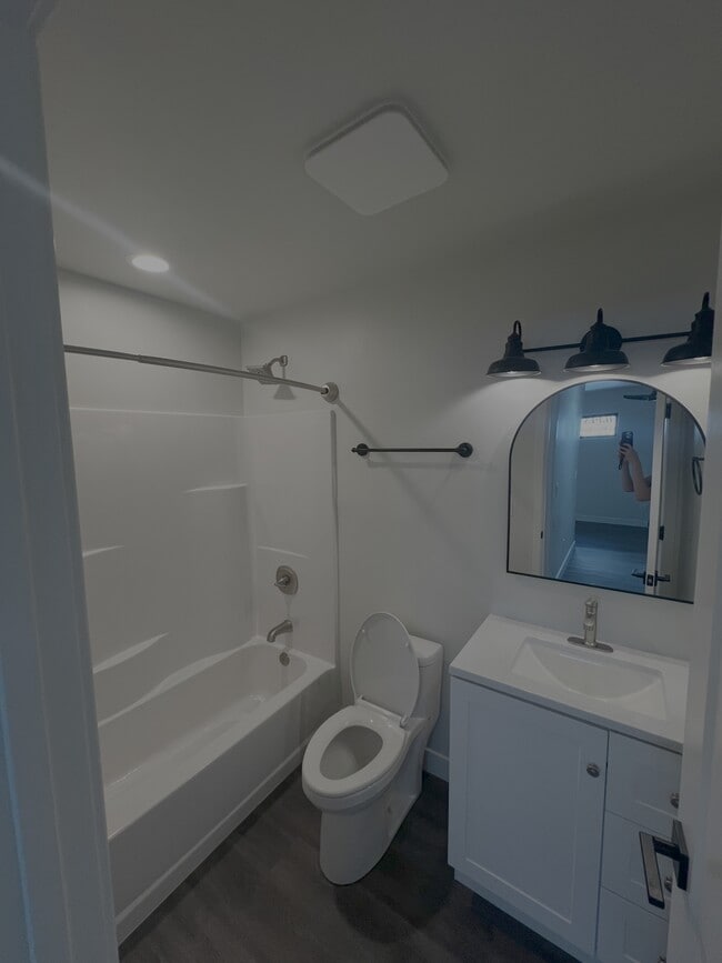 Building Photo - 1572 Rhinestone Ct