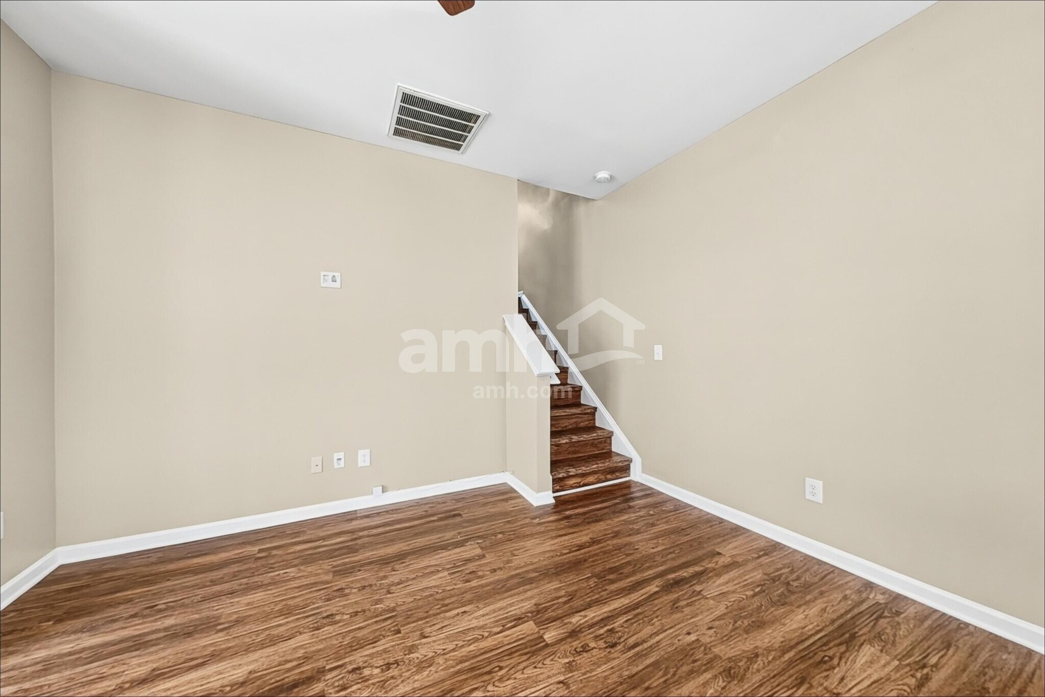 Building Photo - 148 Bellfare Dr