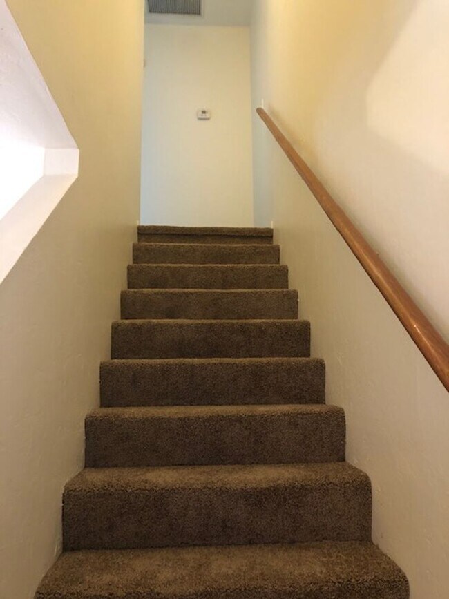 Building Photo - 336-2 E Limberlost-