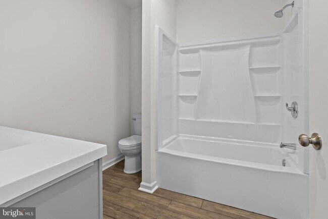 Building Photo - 819 11th Ave