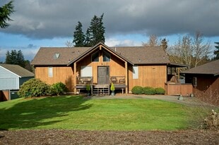 Building Photo - 11802 74th Ave E