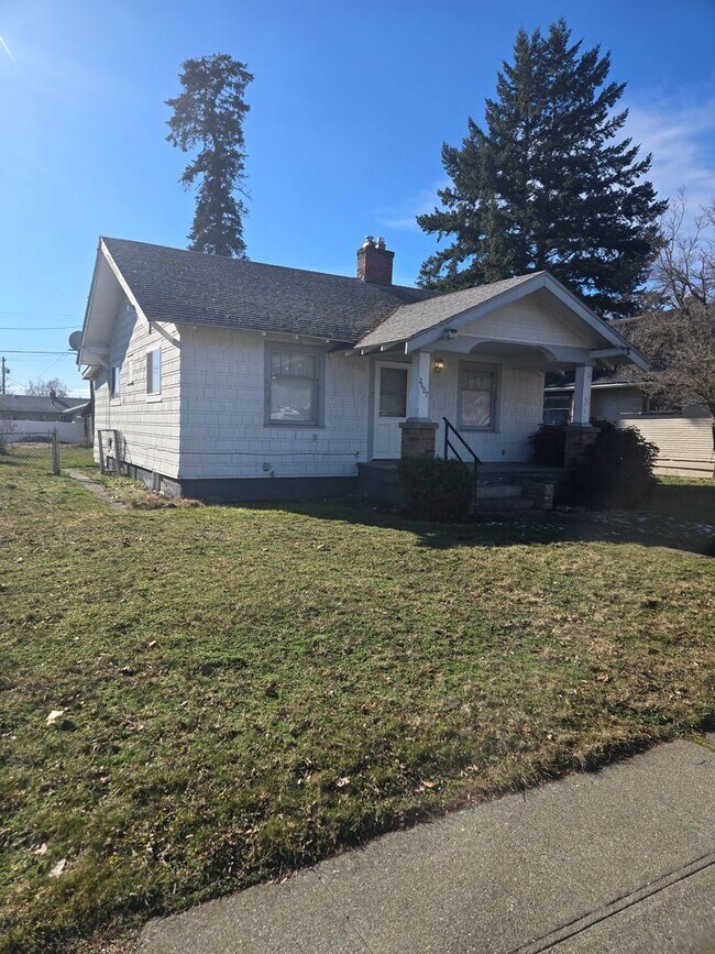 Building Photo - Near Audubon Park