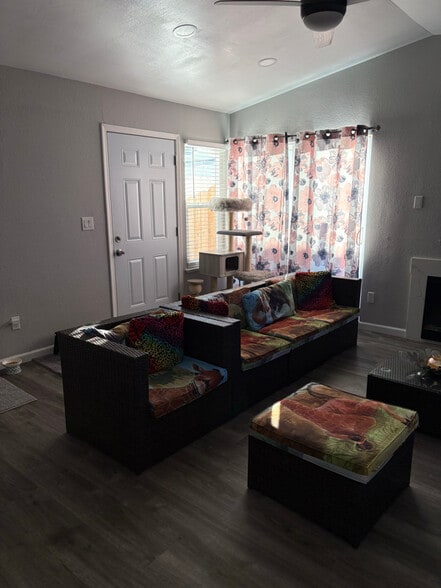 Building Photo - 8653 Danridge Dr