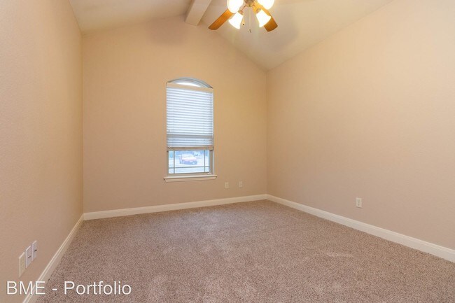Building Photo - 4 br, 2 bath House - 6717 Blossom