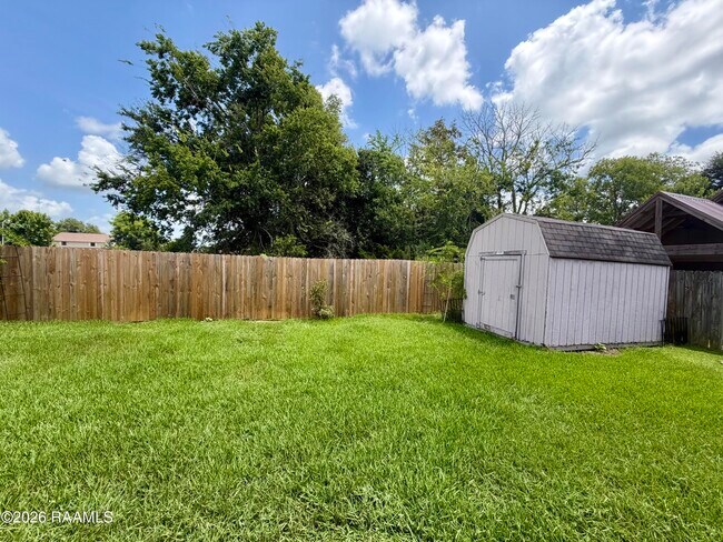 Building Photo - 212 Chevalier Blvd