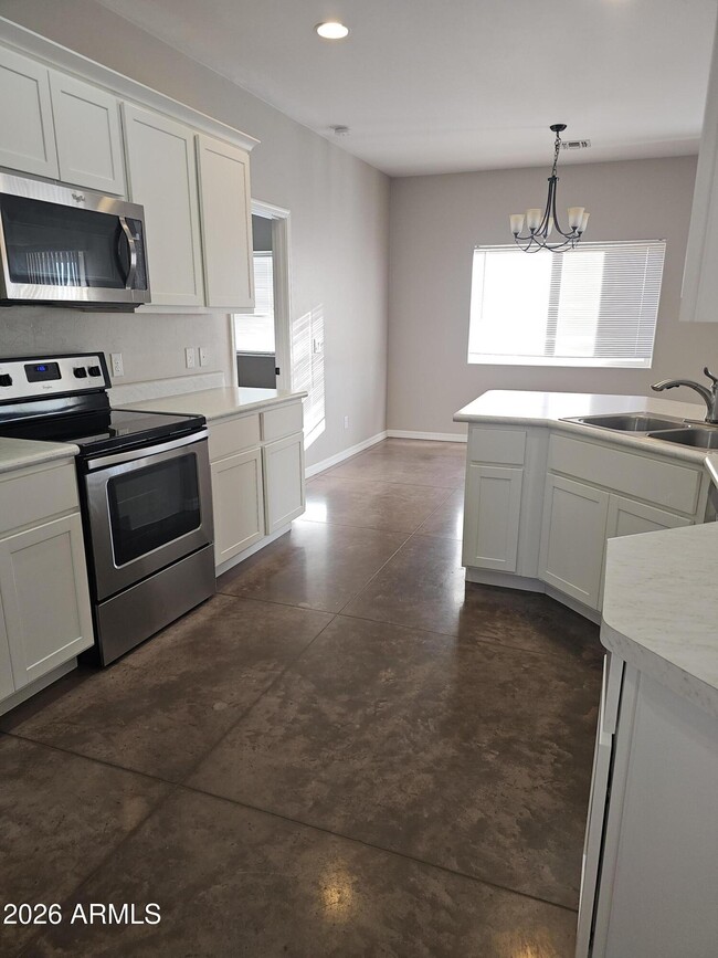 Building Photo - 7874 E Sky Island Pl