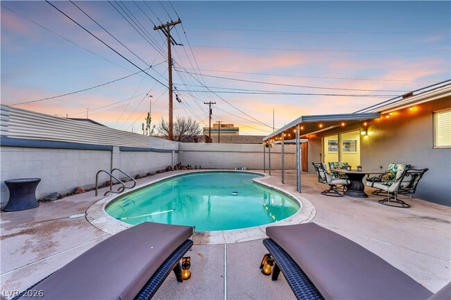 Building Photo - 105 Marigold Ln