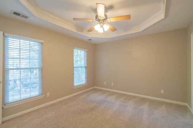 Building Photo - Gorgeous Townhome in the Heart of Fort Mil...