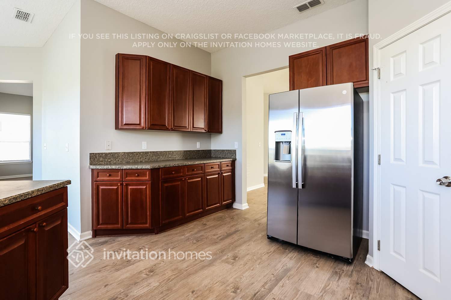 Building Photo - 3575 Shrewsbury Dr