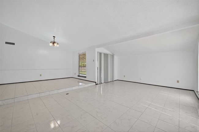 Building Photo - 14315 Lourdes Dr