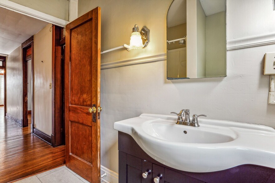 Building Photo - 2246 N 4th St