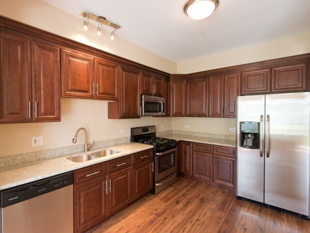 Building Photo - 2927 White Thorn Cir