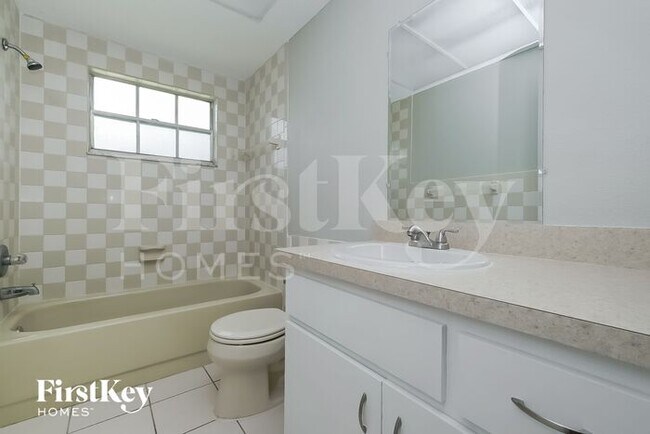 Building Photo - 8811 Shenandoah Ln