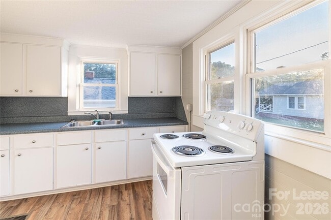 Building Photo - 109 Cleveland Ave