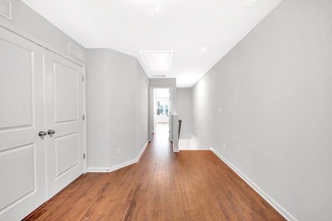 Building Photo - 526 Morrows Turnout Way