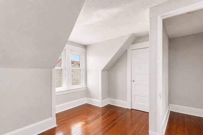 Building Photo - 204 Chittenden Ave