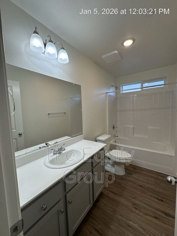 Building Photo - 7064 W Wren Ave