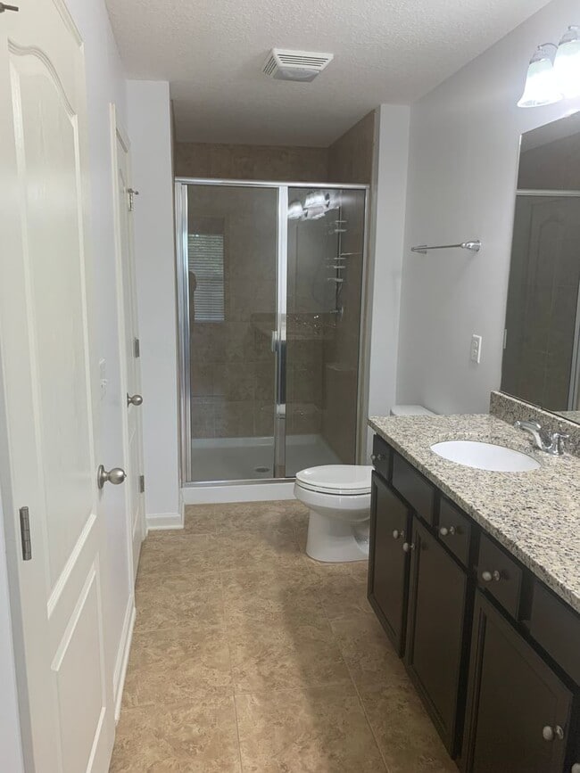 Building Photo - Spacious 3 Bed/2.5 Bath Townhome in Oakleaf