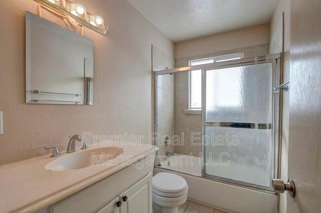 Building Photo - 3600 Locust St