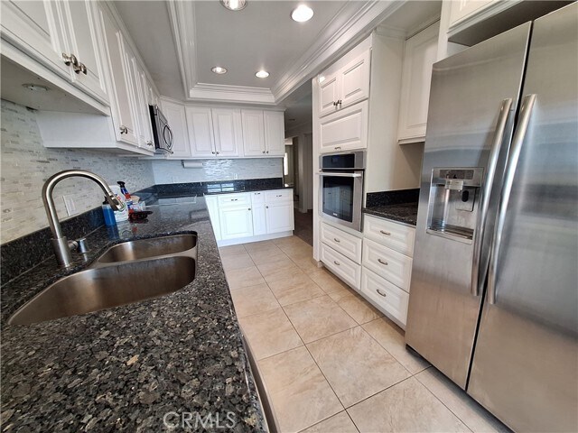 Building Photo - 3200 La Rotonda Dr