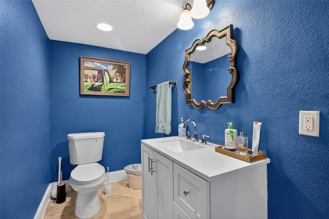 Building Photo - 5601 Bayshore Blvd