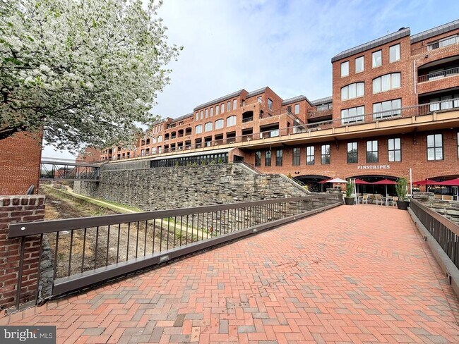 Building Photo - 1080 Wisconsin Ave NW