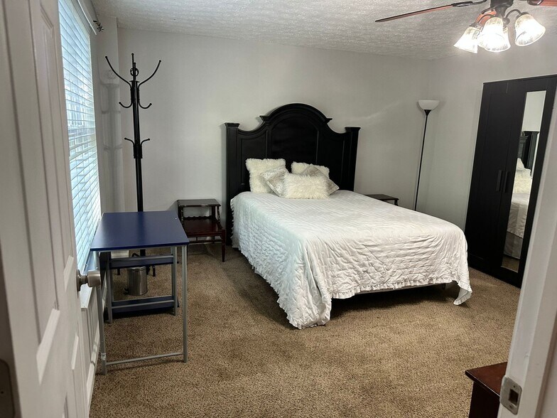 Bedroom 2 - 2952 Lake Hollow Rd