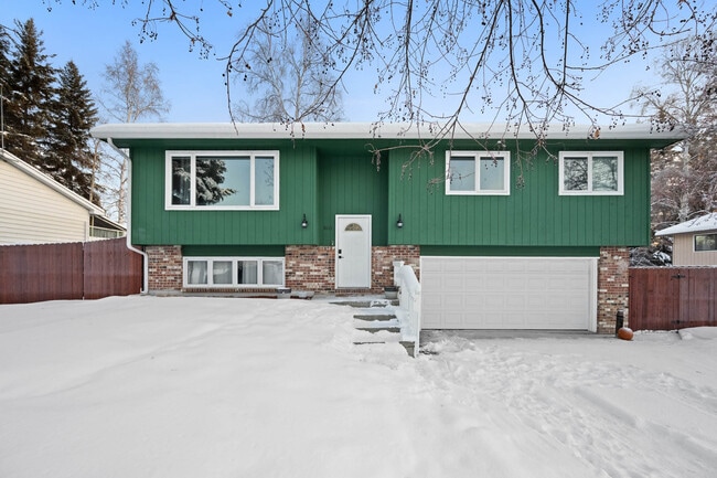 Building Photo - 1611 Madison Dr
