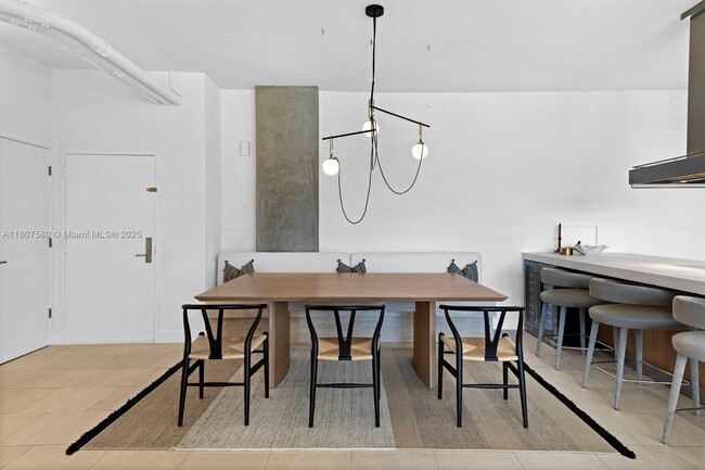 Building Photo - 10205 Collins Ave