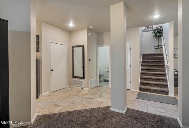 Building Photo - 12581 Blue Heron Dr