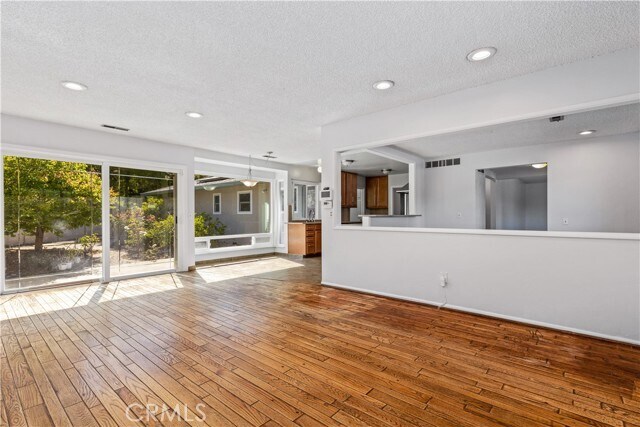 Building Photo - 668 Patricia Dr