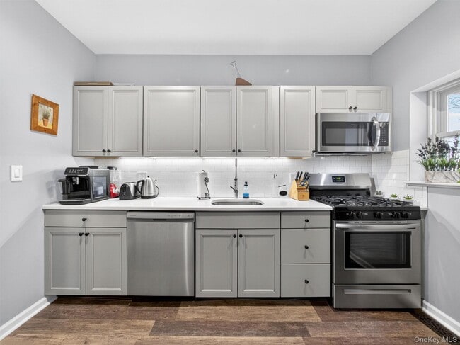 Building Photo - 24 E Park Pl