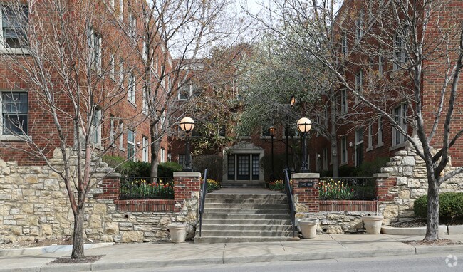 Building Photo - Quality Hill Apartments