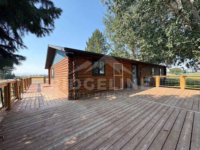 Building Photo - 948 N 900 E