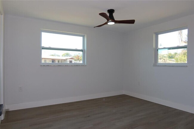 Building Photo - 1808 Harpoon Dr