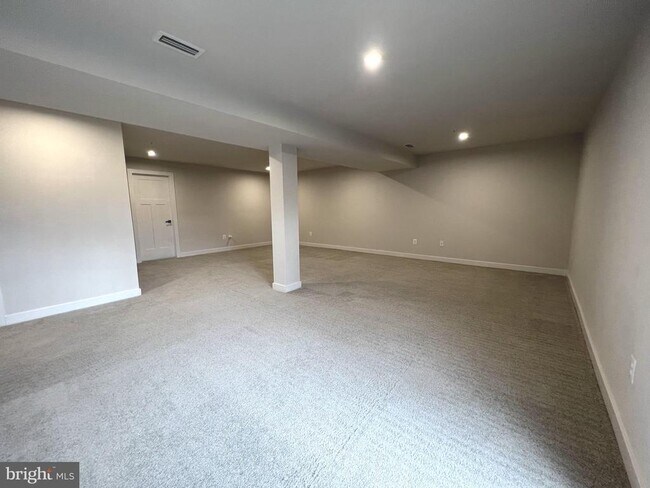 Building Photo - 14621 Bentley Park Dr