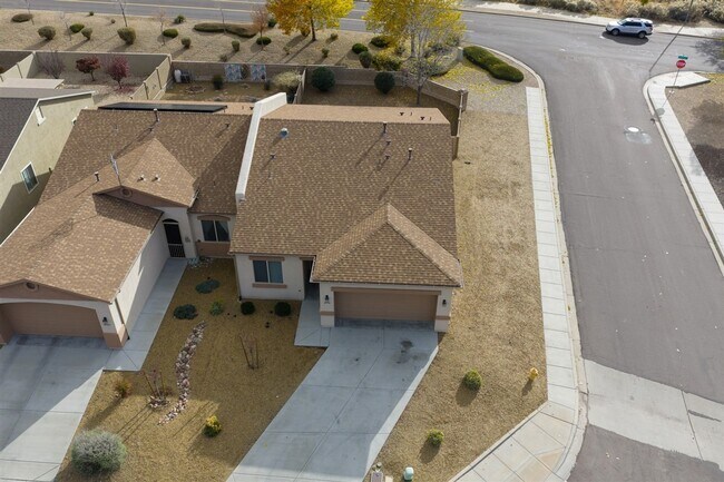 Building Photo - 3 bedroom, 2 bathroom Townhome in Granville