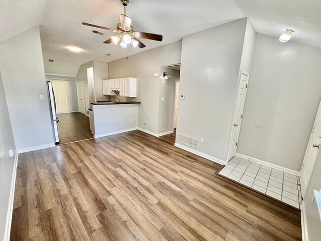 Building Photo - 4386 Elysian Dr