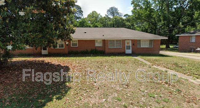 Primary Photo - 418 N Kornegay St
